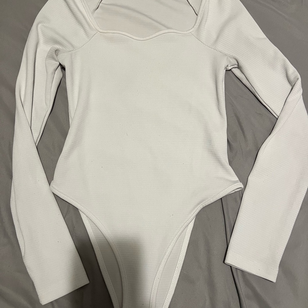 SHEIN White Long Sleeve Bodysuit
